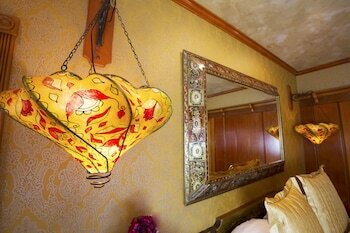 Hotel Madonna Inn