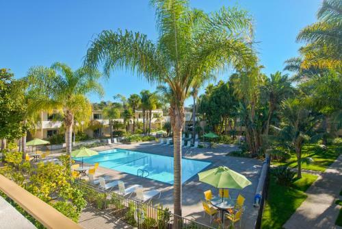 Hotel Lemon Tree Inn