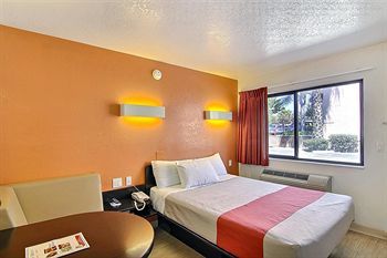 Motel 6 Santa Barbara-state