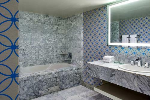 Hotel Le Meridien Delfina Santa Monica