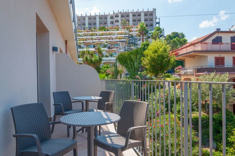 Hotel Antares