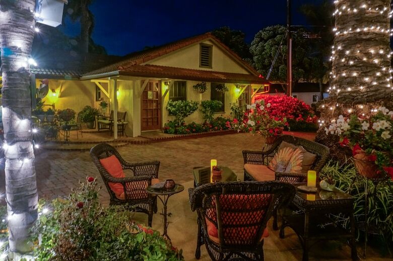 Posada Harbor House Inn