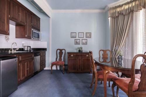 Hotel Nob Hill Inn