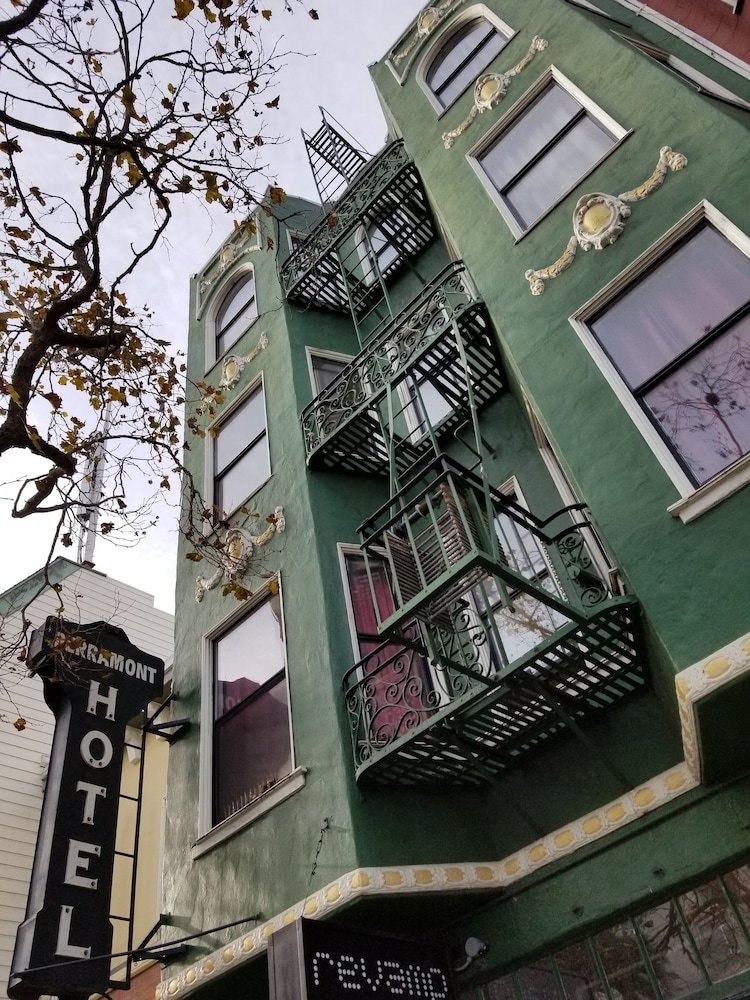 Albergue Perramont Hotel