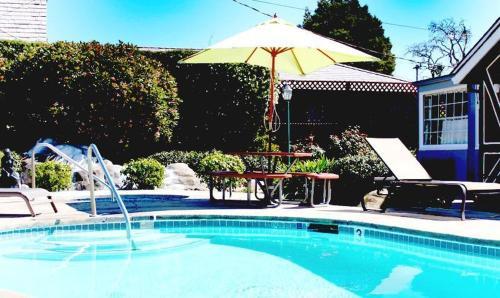 Posada Solvang Inn & Cottages