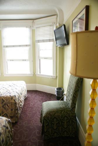 Dakota Hostel And Hotel