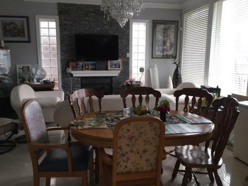 Hostal White House Bed And Breakfast