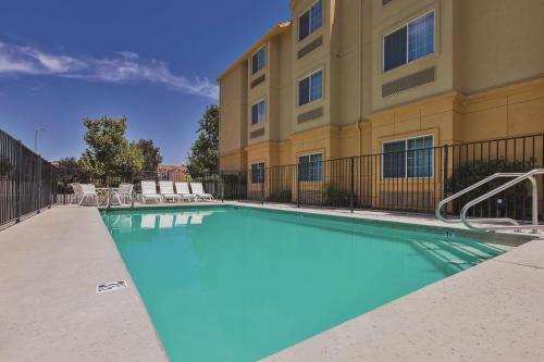 Hotel La Quinta By Wyndham Tulare