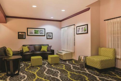 Hotel La Quinta By Wyndham Tulare