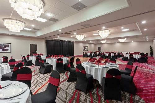 Hotel Crowne Plaza Silicon Valley North - Union City