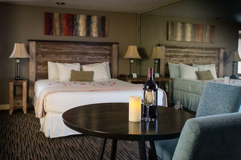 Postmarc Hotel And Spa Suites