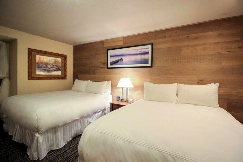 Postmarc Hotel And Spa Suites