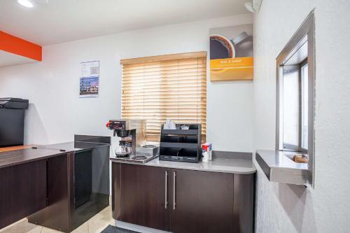 Motel 6 Ventura Downtown