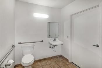 Motel 6 Visalia