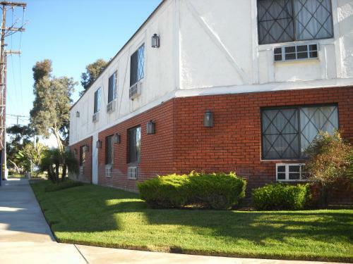 Motel Palms Courtyard Inn
