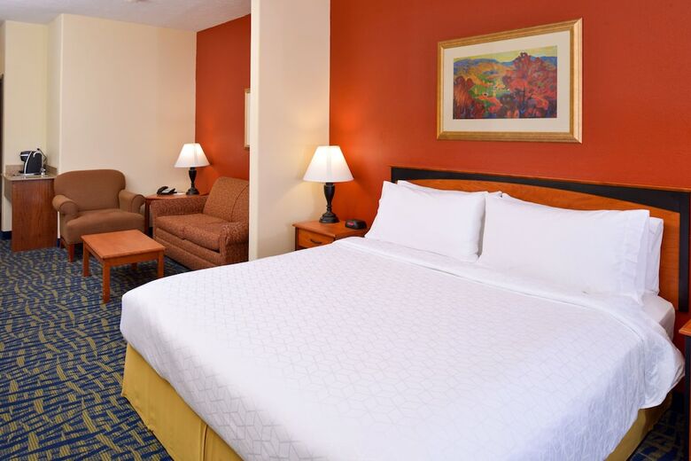 Holiday Inn Express Hotel & Suites Alamosa
