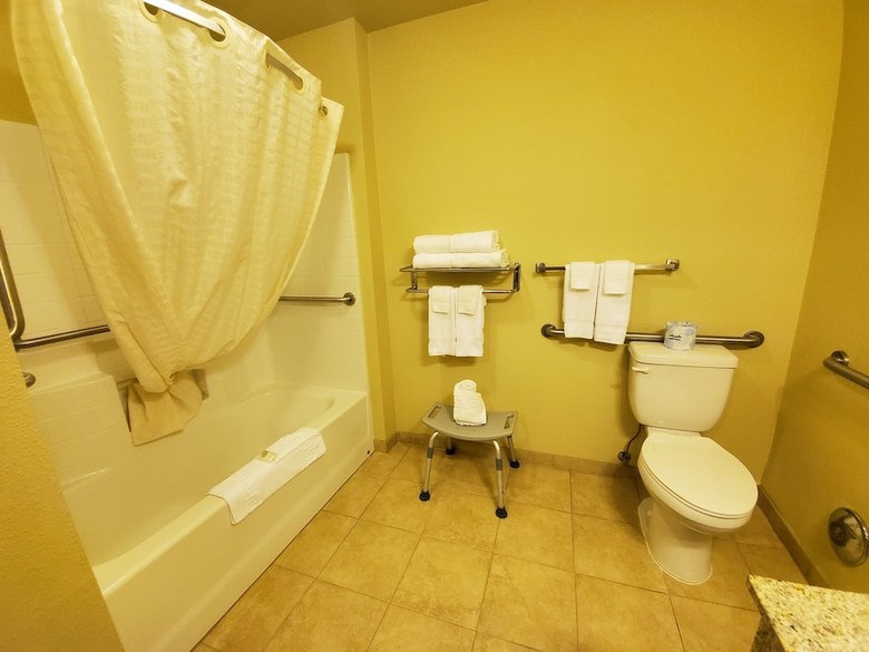 Hotel Cobblestone Inn & Suites Eaton
