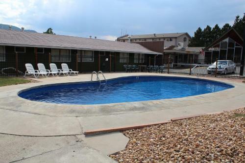 Coyote Mountain Lodge