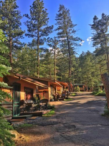 Hotel Pine Haven Resort