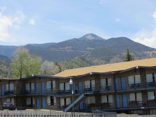 Silver Saddle Motel