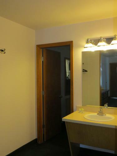 Silver Saddle Motel