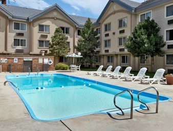 Hotel Days Inn & Suites West/golden