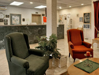 Hotel Days Inn & Suites West/golden