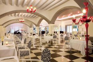 Hotel Secrets Silversands Riviera Cancun