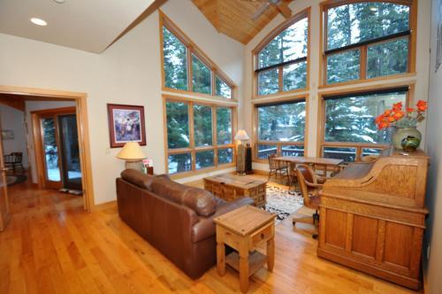 East Streamside Circle Holiday Home