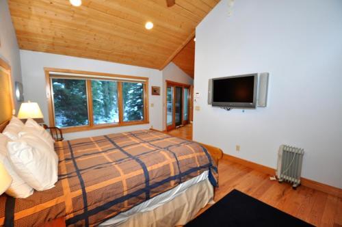 East Streamside Circle Holiday Home