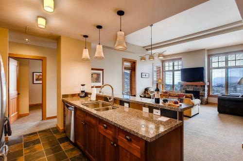 Hotel Capitol Peak Lodge