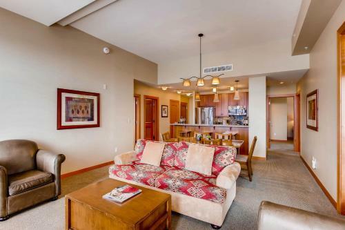 Hotel Capitol Peak Lodge