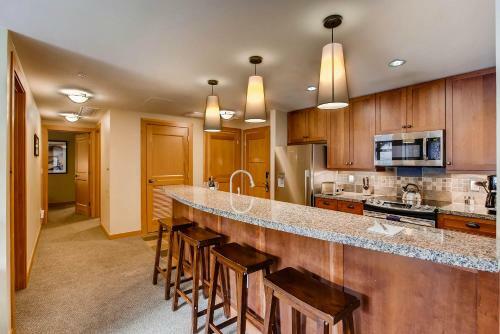 Hotel Capitol Peak Lodge