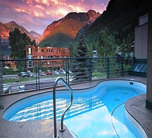 Camel's Garden Hotel