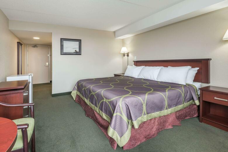 Hotel Super 8 Mississauga