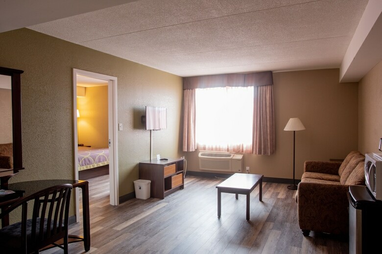 Hotel Super 8 Mississauga