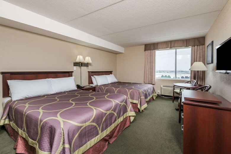 Hotel Super 8 Mississauga