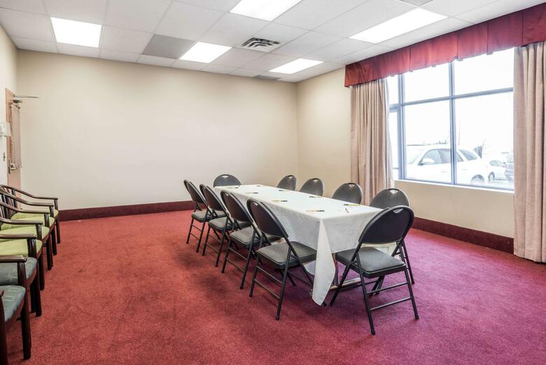 Hotel Super 8 Mississauga