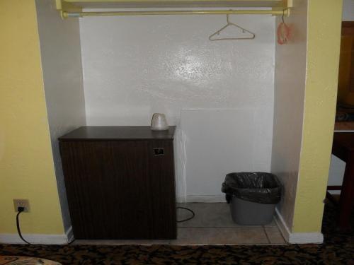 Shore Winds Motel