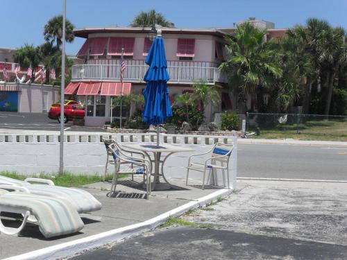Shore Winds Motel