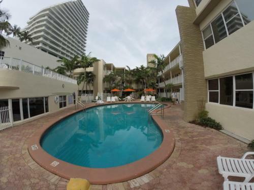 Hotel Silver Seas Beach Resort