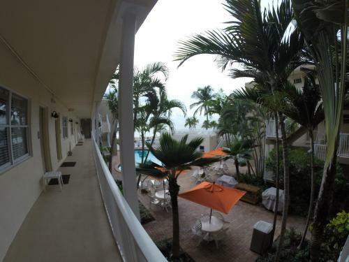 Hotel Silver Seas Beach Resort