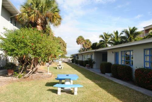 Hotel Dockside Inn & Resort