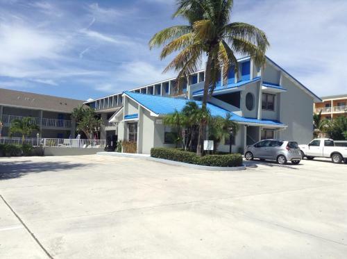 Hotel Dockside Inn & Resort