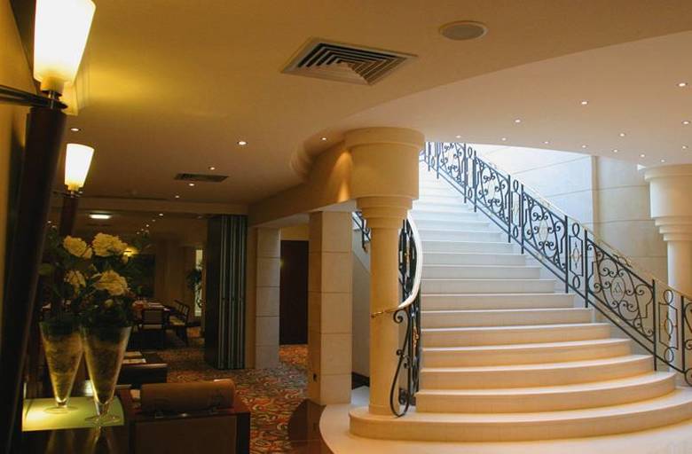 Clarion Hotel Aston