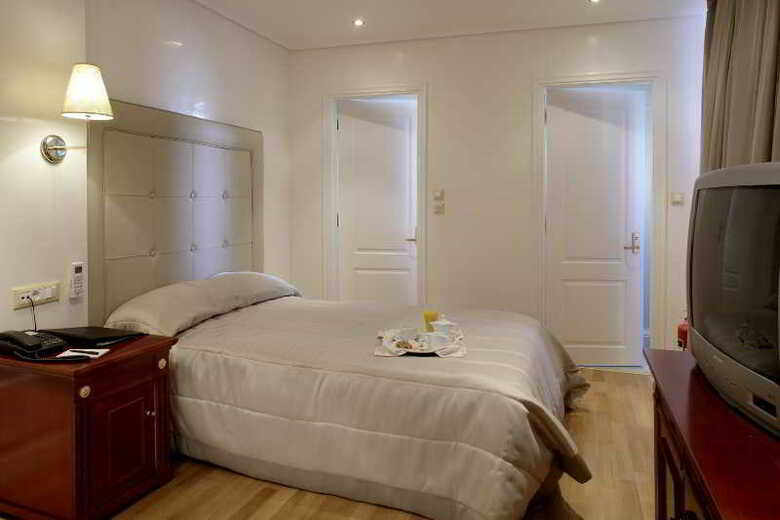 Hotel Piraeus Theoxenia