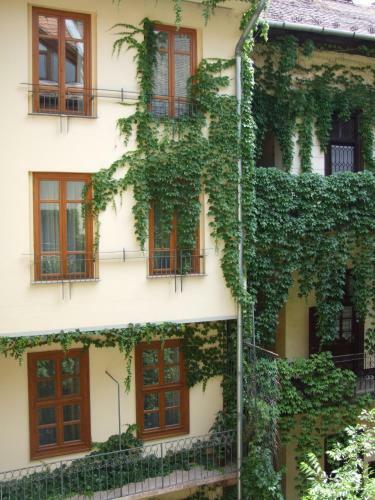 Casati Budapest Hotel