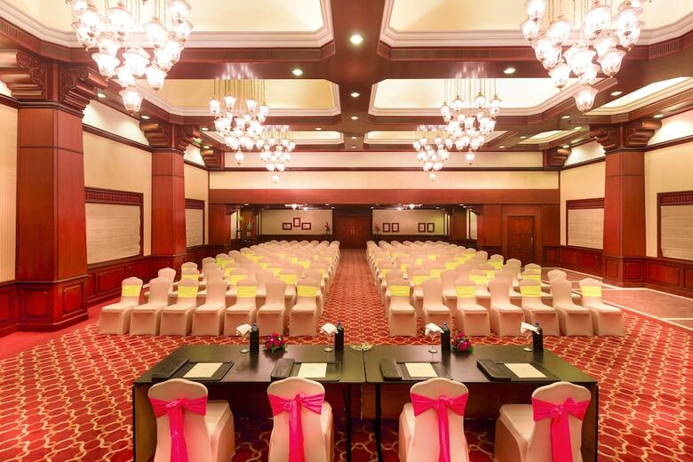 Hotel Grt Grand