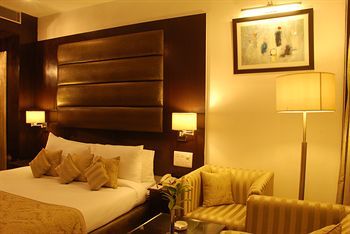Shanti Palace Hotel