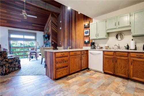 Rebel Hollow Chalet